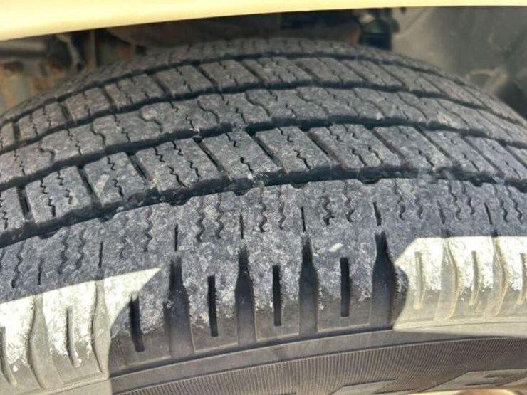 2019-ram-1500-slt-image-50