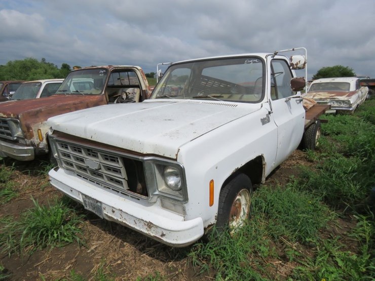 1977-chevrolet-custom-deluxe-image-3