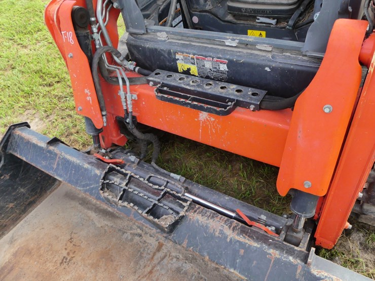 2024-kubota-svl65-2-image-12