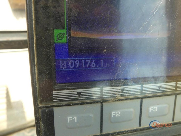 2016-komatsu-pc210-lc-11-image-13