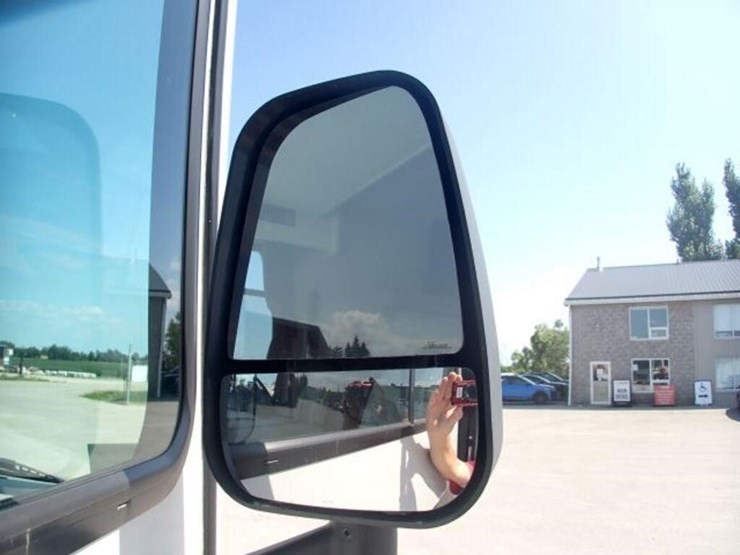 2021-coachmen-pursuit-class-a-motorhome-1f64f5dn1m-image-17