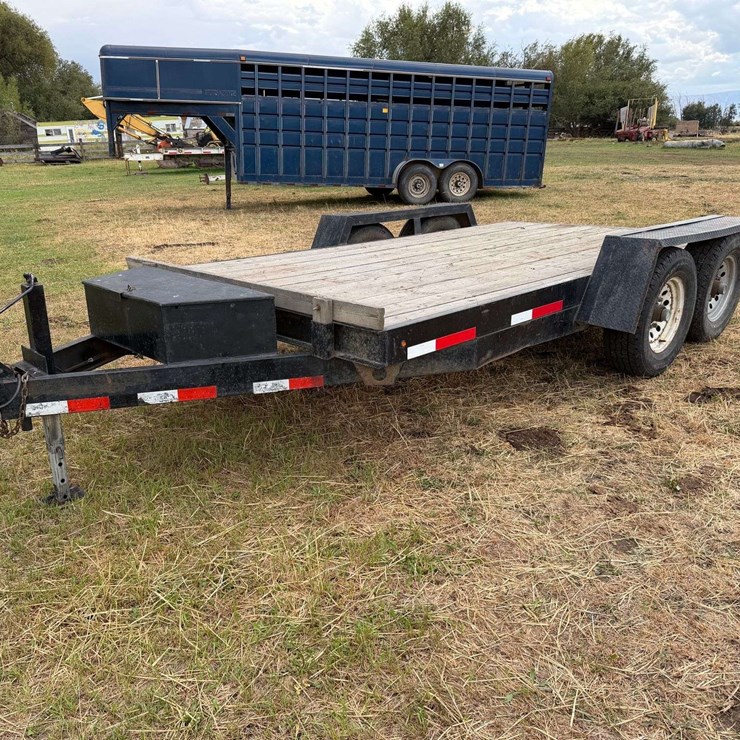 CUSTOM TRAILER