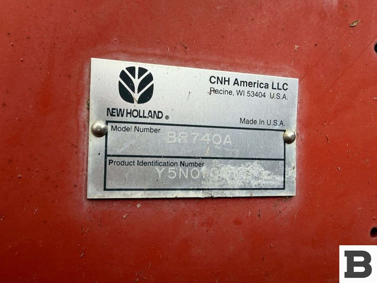 new-holland-br740a-image-19