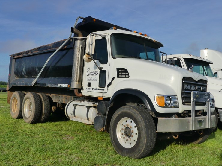 2007-mack-dump-truck-image-1