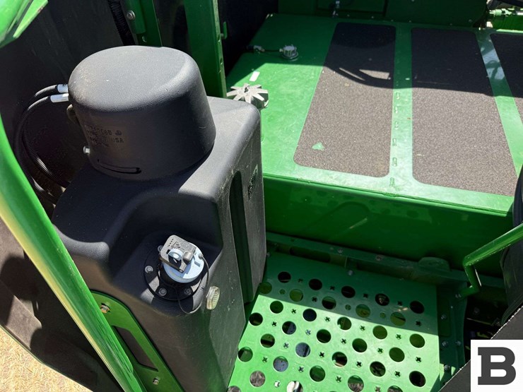 2014-john-deere-s660-image-51