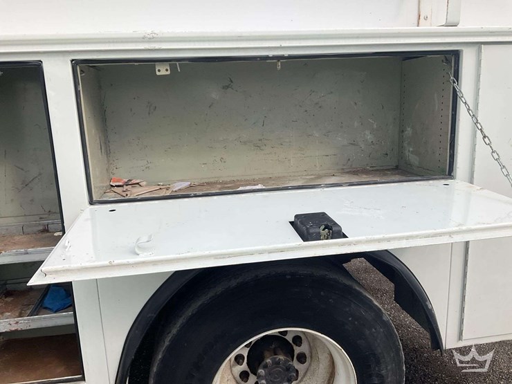 2016-international-durastar-4300-image-51