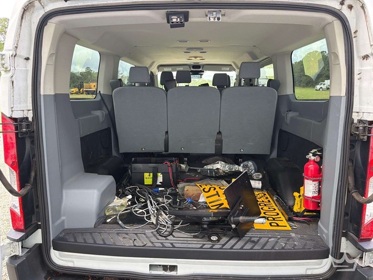 2019-ford-transit-image-22