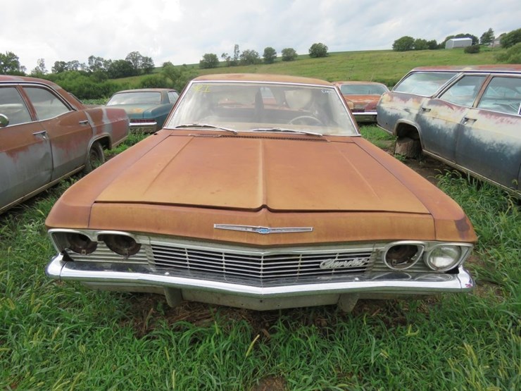 1965-chevrolet-biscayne-2dr-sedan-image-2