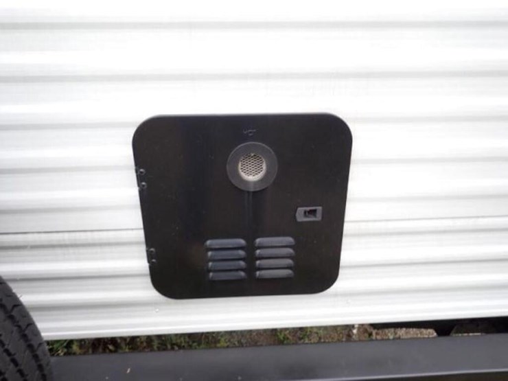 new-non-current-2024-coleman-lantern-lt-series-417-image-30