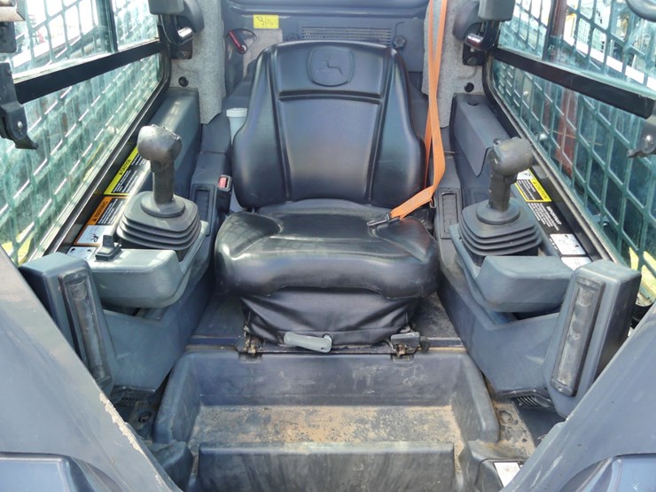 2019-deere-331g-image-13