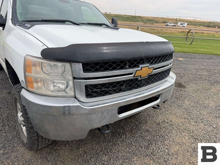 2012-chevrolet-silverado-2500hd-image-8