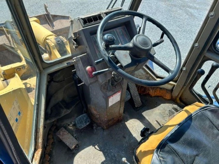 1989-komatsu-wa320-1-image-17