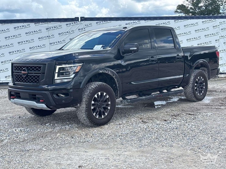 2021-nissan-titan-image-1