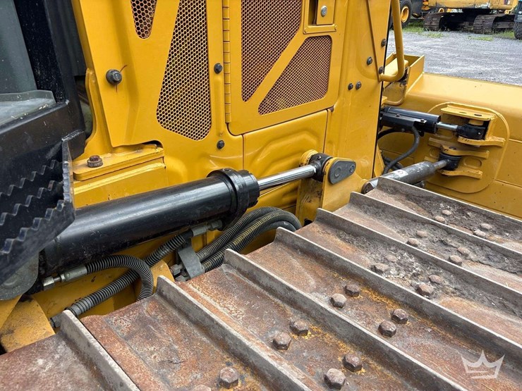 2022-caterpillar-d3-image-14