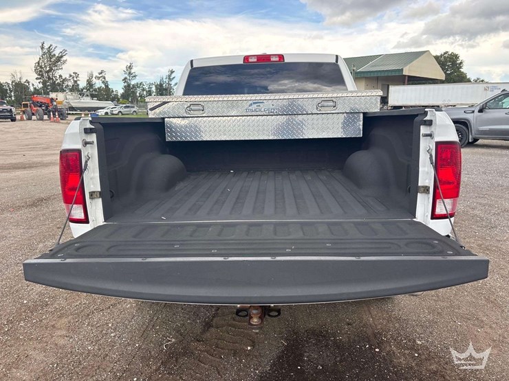 2017-dodge-1500-image-15