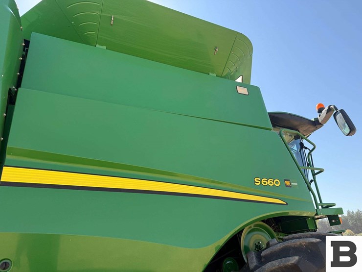 2014-john-deere-s660-image-48