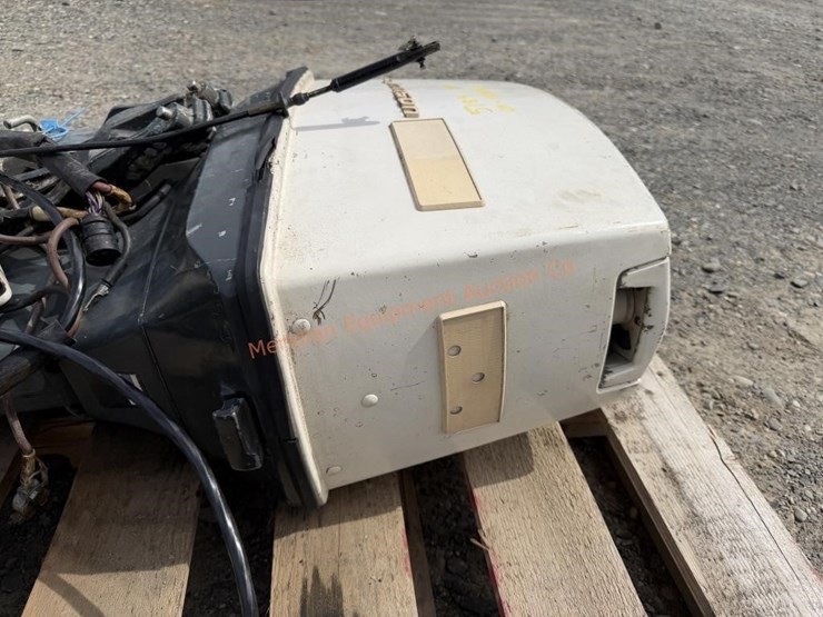 johnson-60hp-2-stroke-outboard-motor-w/-controls-image-3