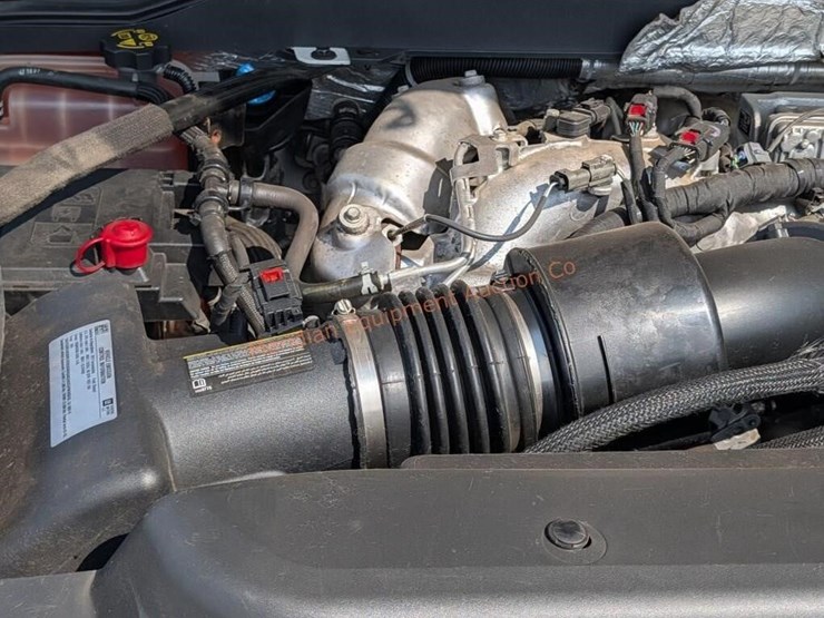 2017-chevrolet-silverado-3500-image-33