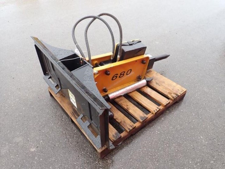 2025-cfo-industrial-skid-steer-hydraulic-hammer-ss-image-2
