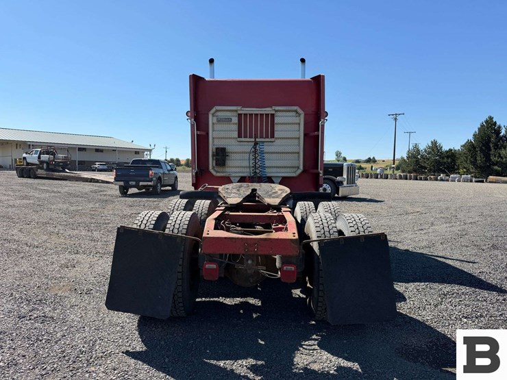 1989-peterbilt-379-image-4