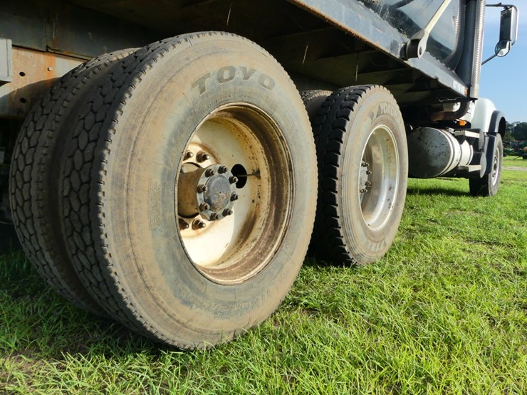 2007-mack-dump-truck-image-5
