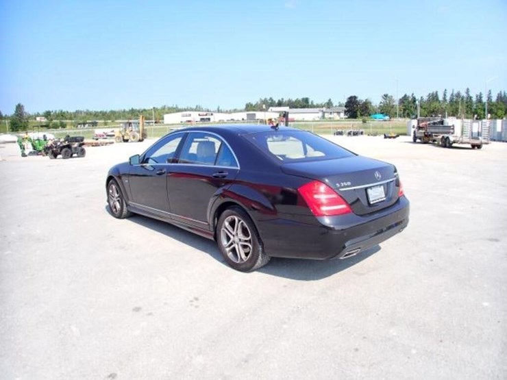 2012-mercedes-benz-s350-bluetec-4matic-awd-sedan-w-image-7