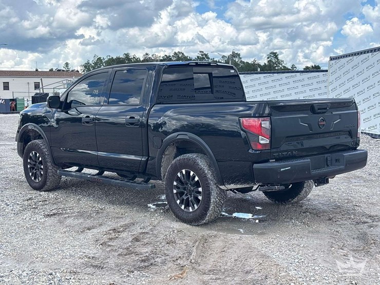 2021-nissan-titan-image-3