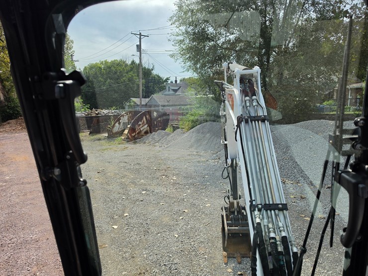 2022-bobcat-e35-image-39