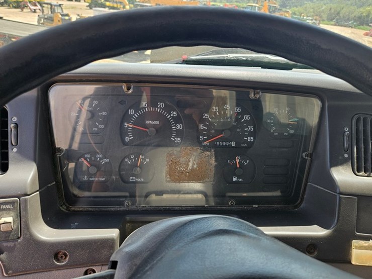 1997-ford-lt9522-image-40