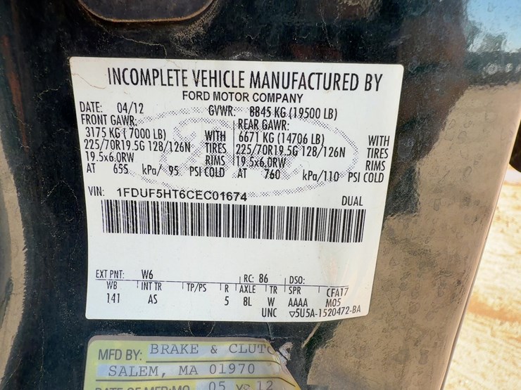 2012-ford-f550-xl-image-30