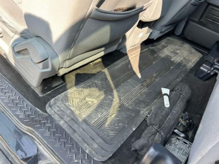 2014-ford-f150-xlt-image-24