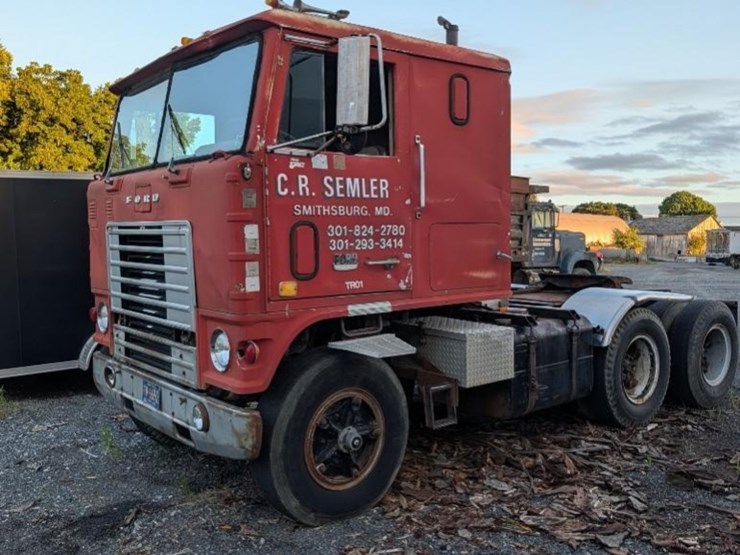 1972-ford-cabover-truck-image-1