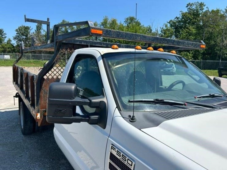 2009-ford-f550-image-35