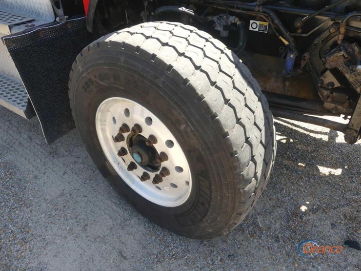 2012-kenworth-t800-image-17