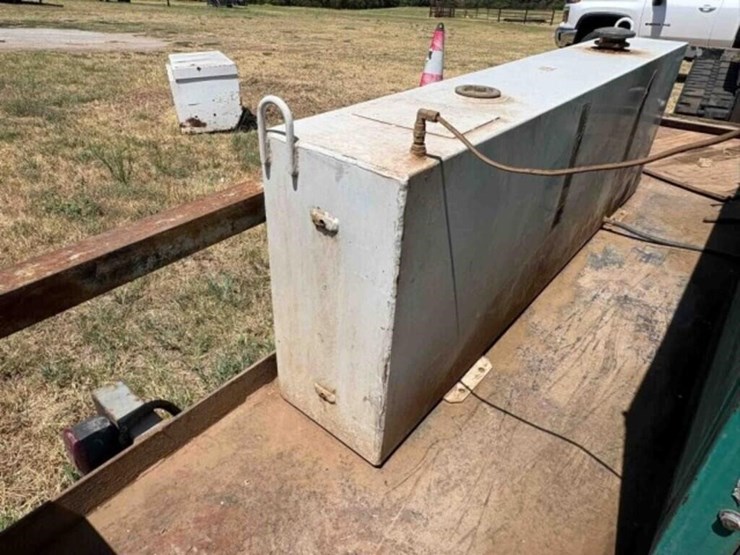 onan-commercial-generator-on-trailer-image-9
