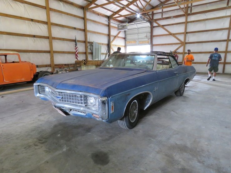 1969-chevrolet-impala-convertible-image-1