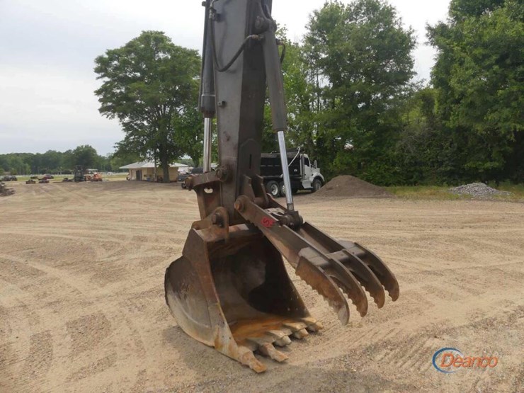 deere-250-p-tier-image-7