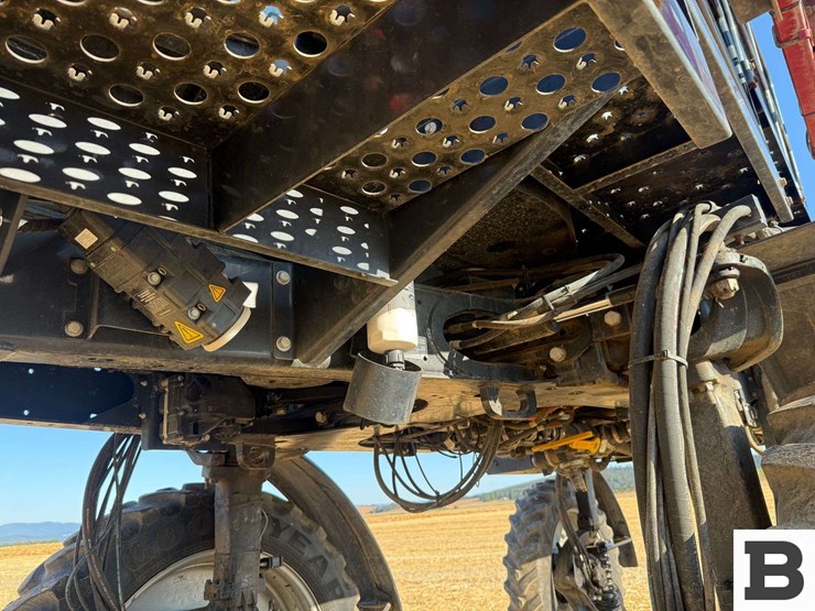 2018-case-ih-patriot-2250-image-14