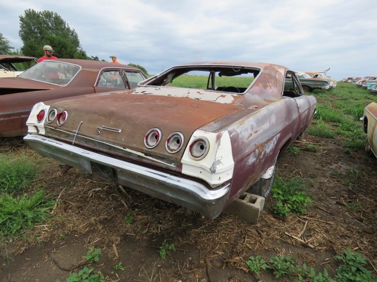 1965-chevrolet-impala-ss-2dr-ht-image-5