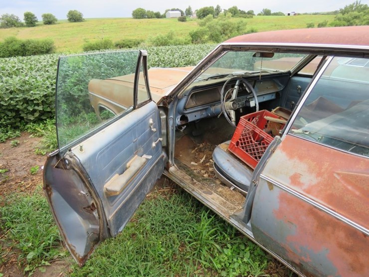 1966-chevrolet-impala-4drht-image-9