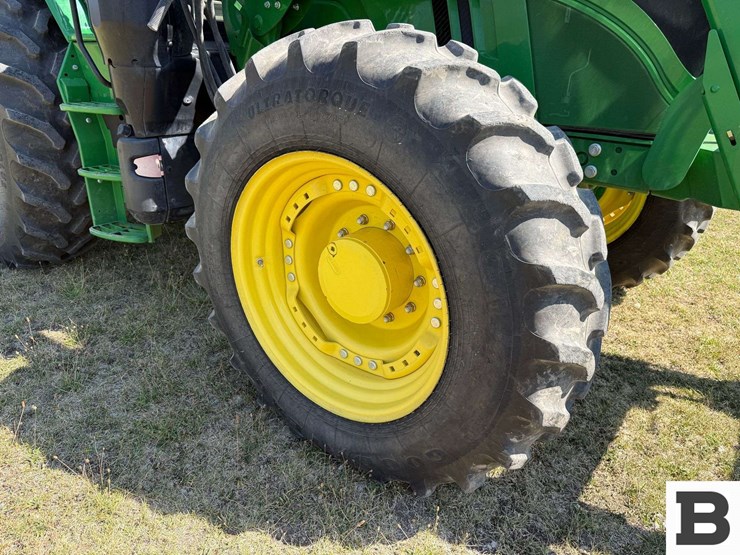 2016-john-deere-6155r-image-59