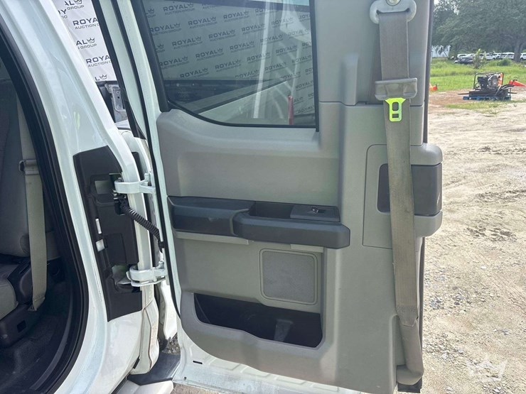 2017-ford-f250-image-17