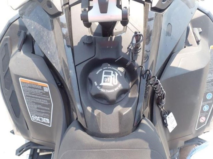 2021-ski-doo-renegade-x-850-snowmobile-2bpsumj6mv0-image-15