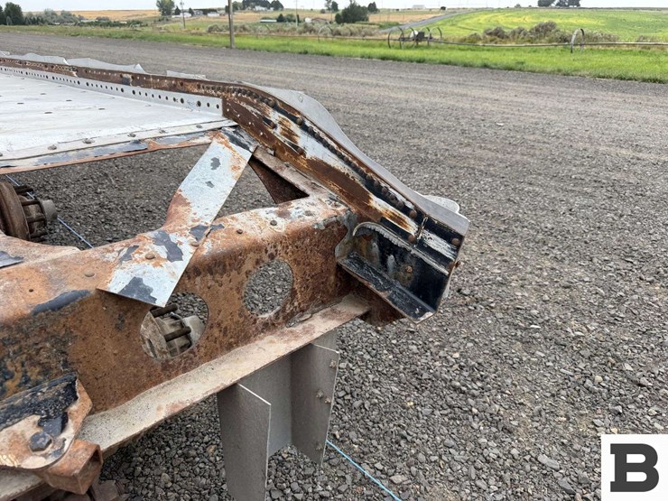 western-trailers-quadruple-axle-trailer-frame-image-11