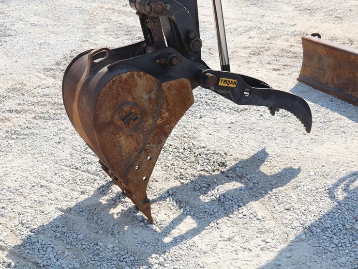 2017-deere-35g-image-20