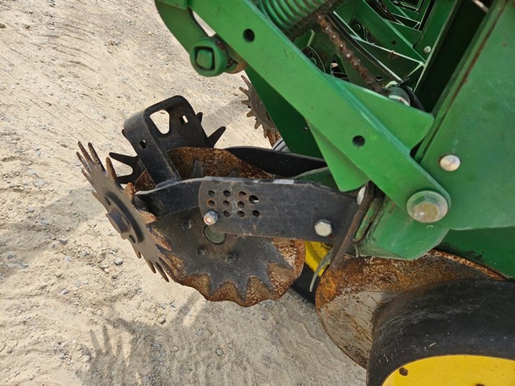 john-deere-7200-image-54