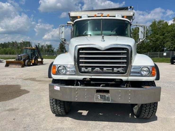 2005-mack-700-t/a-t/a-stone-slinger-truck-1m2ag11c-image-3