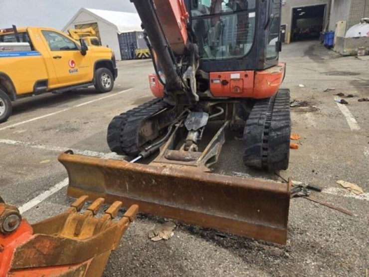 2013-kubota-kx057-4-image-11