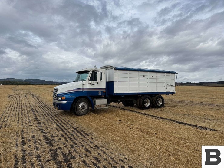 1997-freightliner-fl80-image-65