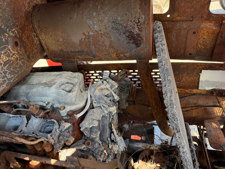 #52917-•-*inop-tractor-inv#52917-image-53
